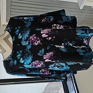 Worthington floral print top size petite large